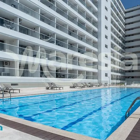 Apartamento Sunset Studio, Sea Balcony, Piscina, 5-min Airport