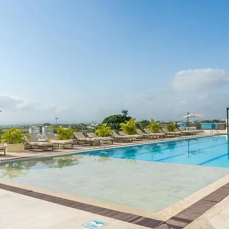 Sunset Studio, Sea Balcony, Piscina, 5-min Airport